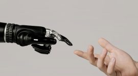 Era AI membuka peluang karier baru. Forward-deployed engineer kini disebut sebagai salah satu profesi paling aman dan paling dicari di industri teknologi global. (Sumber: Pexels/cottonbro studio)