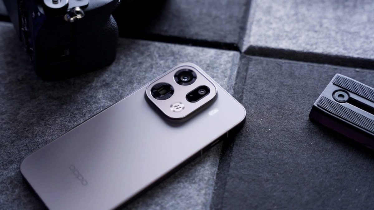 Flagship generasi anyar OPPO Find X10 dikabarkan tengah menguji kamera selfie 100MP berdesain kotak dengan dukungan multi focal length. (Sumber: X/@Gm_t18)