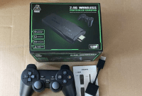 Game Stick 4K Generasi 2 menawarkan pengalaman bermain game retro dengan desain mini, dukungan emulator PSP, serta fitur multiplayer wireless untuk TV rumahan. (Sumber: Aliexpress.com)