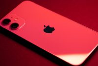 Cara cek garansi iPhone penting diketahui untuk memastikan perangkat masih mendapatkan layanan perbaikan resmi dari Apple. (Sumber: Pexels/Tessa Charles)