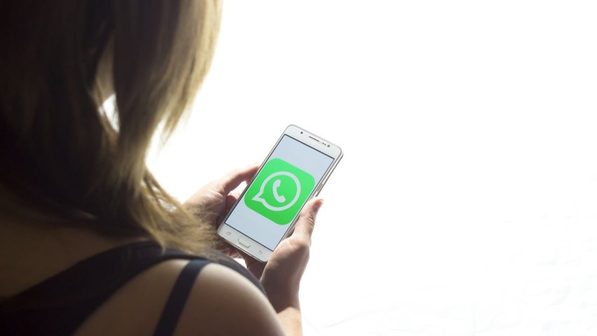 WhatsApp Plus kini tersedia sebagai layanan berlangganan resmi dari Meta. Pengguna dapat menikmati berbagai fitur premium, termasuk personalisasi tema dan stiker eksklusif, dengan masa uji coba gratis selama satu bulan. (Sumber: Pixabay/Eastlandtunes)