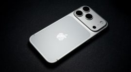 Deretan iPhone garansi resmi Apple dipajang di gerai iBox. Menjelang akhir Juni 2026, harga mayoritas model iPhone di Indonesia terpantau masih stabil. (Sumber: Pexels/jiale MA)