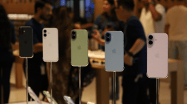 Ilustrasi berbagai jenis iPhone yang beredar di Indonesia. Calon pembeli perlu memahami perbedaan iPhone iBox, iPhone Inter, Bea Cukai, dan Kemenperin sebelum memutuskan membeli perangkat. (Sumber: Wikimedia Commons)