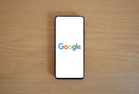 Google dikabarkan mengurangi akses Meta terhadap AI Gemini seiring meningkatnya tekanan terhadap kapasitas komputasi global. (Sumber: Pexels/BM Amaro)