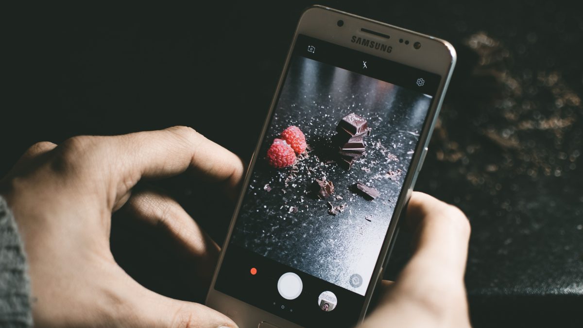 Ada beberapa trik kamera Samsung yang dapat dicoba pengguna untuk mendapatkan hasil foto estetik. (Sumber: Pexels/Lisa from Pexels) 