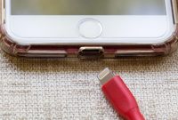 iPhone dapat mati mendadak meski baterai belum habis akibat penurunan kesehatan baterai atau kesalahan pembacaan persentase daya. (Sumber: Pixabay/mhoppsy) 