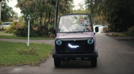 Chip Motors memperkenalkan Life Utility Vehicle (LUV), mobil listrik kompak berbasis AI yang dilengkapi asisten suara dan fitur parkir mandiri (Sumber: Chip Motors)