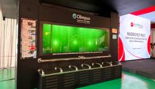 Perangkat penangkap karbon berbasis mikroalga, Olimpus Fotobioreactor Carbon Capture Utilization & Storage Apollo 1.0 yang dikembangkan BRIN dan PT ASI. (Sumber: Techrunner/Dzikrillah Tauzirie)